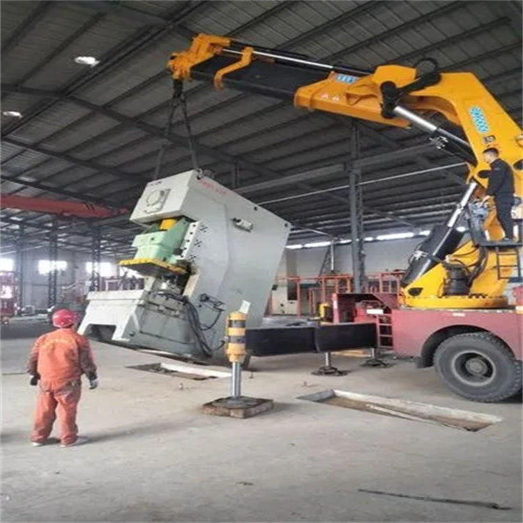 临城镇80吨折臂吊车出租附近电话