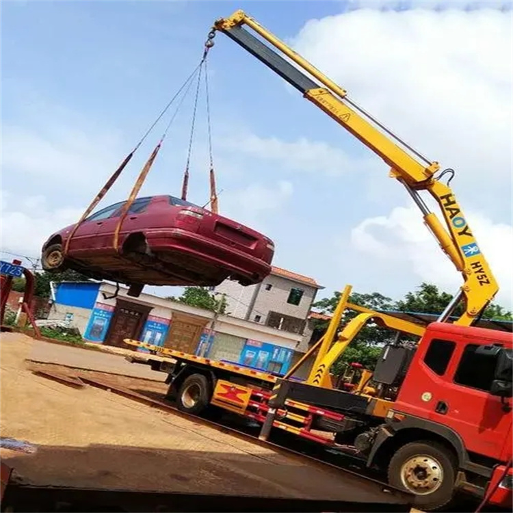 临城镇吊车吊汽车的正确方法